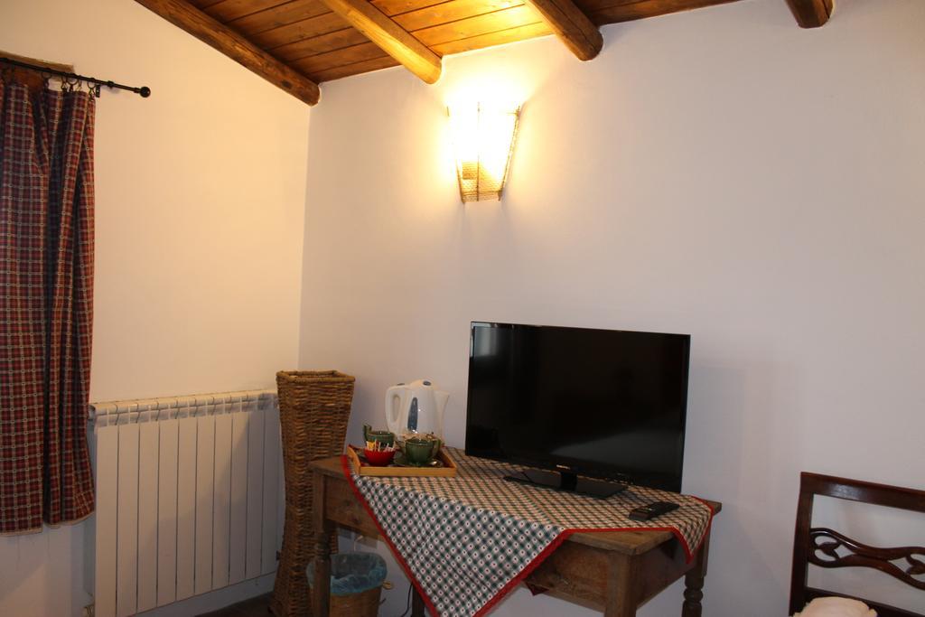 B&B Etna 1703 Belpasso Bilik gambar